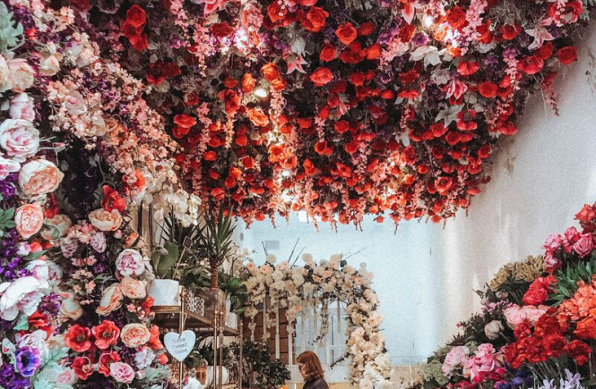 LONDON'S MOST INSTAGRAMMABLE STREET ELIZABETH STREET