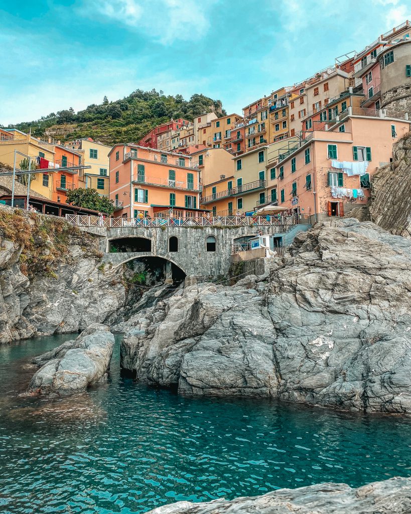 CINQUE TERRE BUCKET LIST & TRAVEL GUIDE: MANAROLA