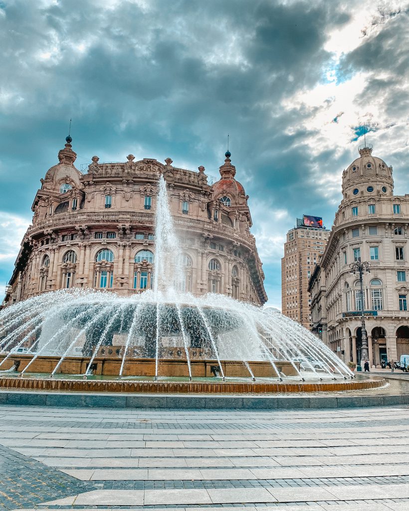 GUIA DE VIAJE A GENOA