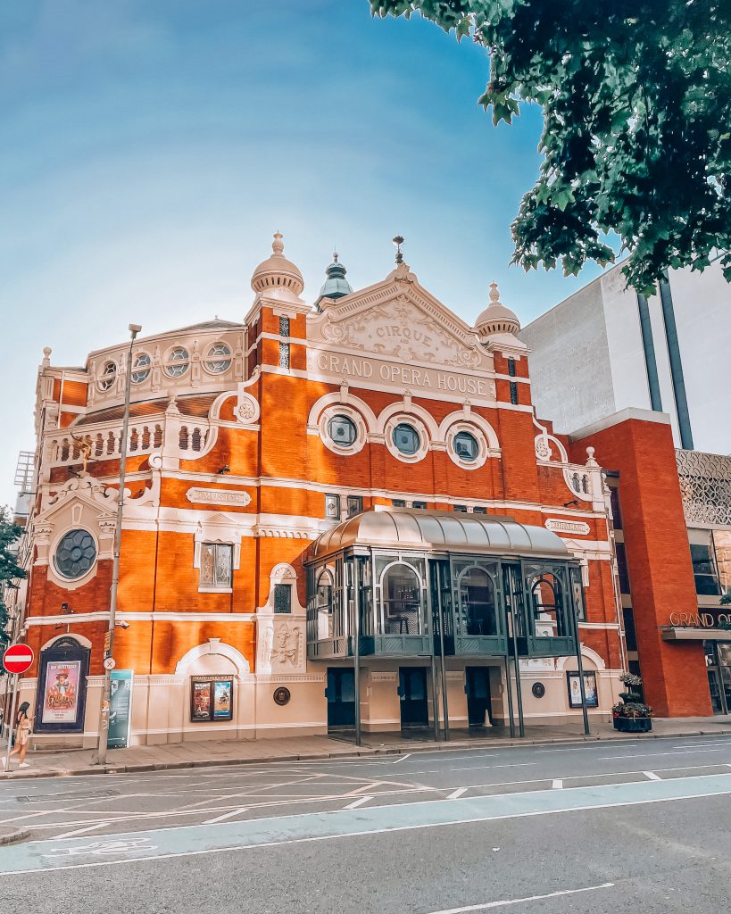 VISITING BELFAST: BELFAST BUCKET LIST & TRAVEL GUIDE VISITING BELFAST: BELFAST BUCKET LIST & TRAVEL GUIDE